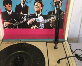 Vintage The Beatles Record Player Phonograph Turntable 4