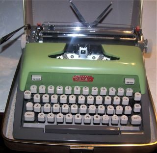 Vintage Royal Futura 800 Typewriter Rare 1958 Green Portable Typewriter