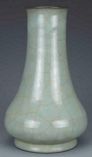 Chinese Song Dynasty Guan Kiln Green Glaze Porcelain Vase.