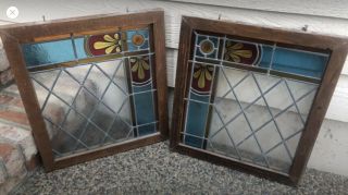Vintage Stained Glass Windows With Daisy Flower Drop Design