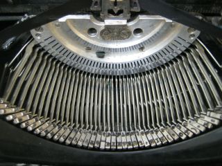 Vintage 1920 ' s Underwood Standard 4 Bank Portable Typewriter w Case Glass Keys 7