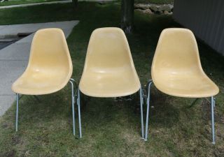 3 Vintage Herman Miller Eames Beige Shell Chairs Cream Tan Wide Base