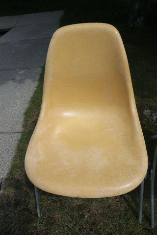 3 Vintage Herman Miller Eames beige Shell Chairs cream tan wide base 5