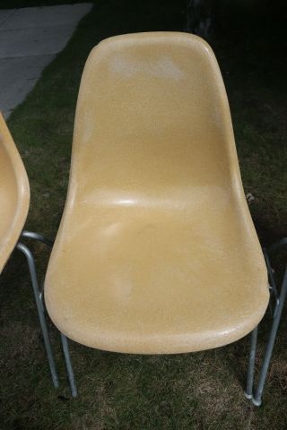 3 Vintage Herman Miller Eames beige Shell Chairs cream tan wide base 8