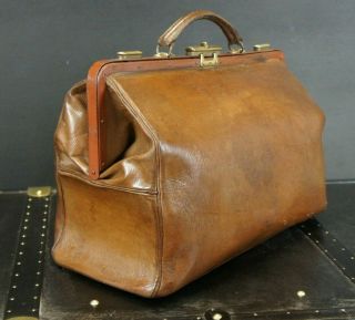 Tan Leather Vintage Gladstone Bag