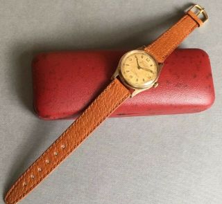 Vintage Helvetia Automatic 9ct 9 Carat.  375 Solid Gold Wristwatch