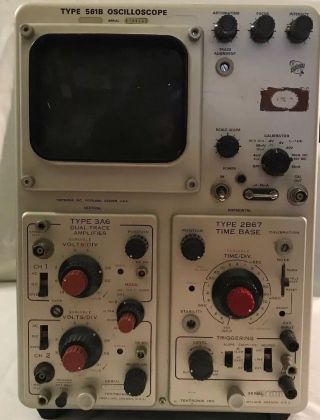 Vintage Tektronix Type 561b Oscillioscope With Types: 2b67,  & 3a6 Plug - Ins