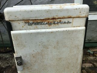 Vintage westinghouse r - 1 coolerette fridge - 2