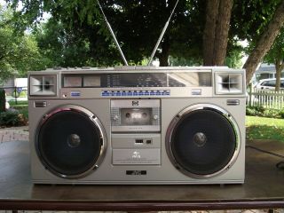 Jvc Vintage Model Rc - M70jw Boombox Radio