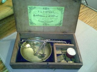 Vintage " Avery " Californis Gold Rush Balance Scale,  Apothecary & Gold,