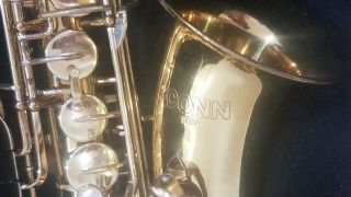 Conn 18M Vintage Alto Saxophone With Hard Case 7