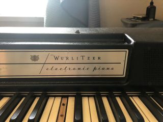 Vintage Wurlitzer Electric Piano model 200A - - 3