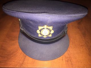 Vintage - - An Garda Siotcana - - Irish Police Hat And Badge