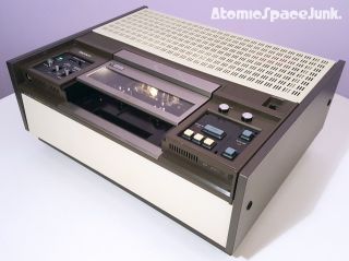 Sony Vp - 2011 Vintage Vcr 1978 U - Matic Video Player Broadcast 3/4 Videocassette