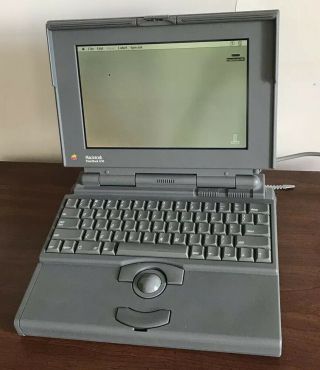 Vintage Apple Powerbook 145b Laptop System 7.  1 Os,  10 Key & Bag