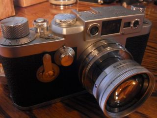 Vintage Leica IIIg with summicron 50mm f2 collapsible lens and case. 5