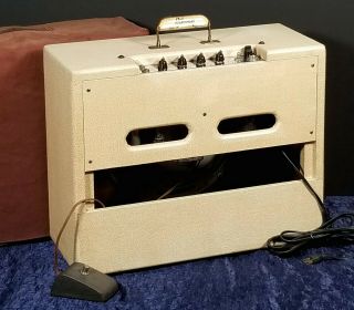 Vintage 1961 Gibson GA - 8T Discoverer amp,  1x12,  w/ tremolo.  Time - capsule minty 3