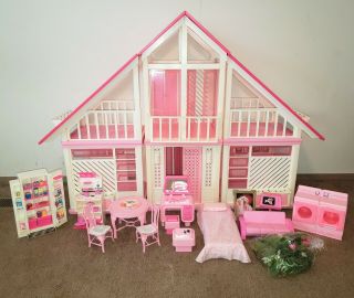 Vintage 1985 Barbie Dream House With Furniture