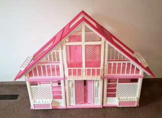 Vintage 1985 Barbie Dream House with Furniture 3
