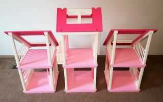 Vintage 1985 Barbie Dream House with Furniture 5