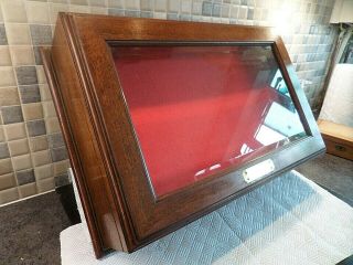 VICTORIAN MAHOGANY DISPLAY CASE WITH BEVELLED GLASS LID & LOCKING PIN DRAWER 3