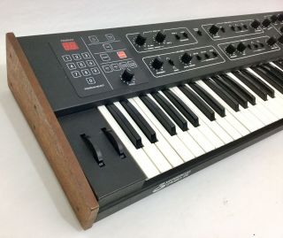 Sequential Circuits Prophet 600 Vintage Synthesiser with Case 4