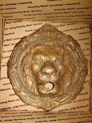 Vintage Brass Lion Head Wall Water Fountain/fountainhead.  9 Inch Diameter