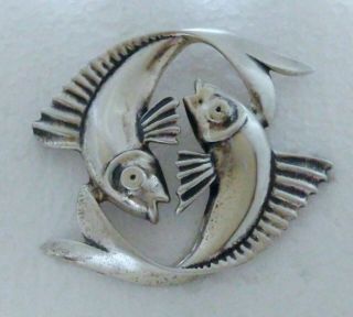 Vintage Sterling 925 Pisces Astrology Circle Double Two Fish Pin Brooch Large