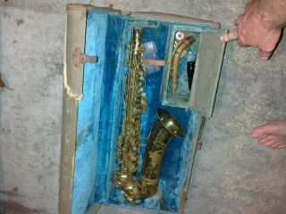 Vintage Sax Conn Alto 1918.  Needs Tlc Great Buy For A Piece Of History