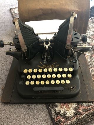 Antique Vintage Oliver Typewriter No.  5 Standard Visible Writer With Case