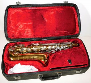 Vintage King " Cleveland " 613 Saxophone W/ Case Mouthpiece,  Strap,  Music Holder