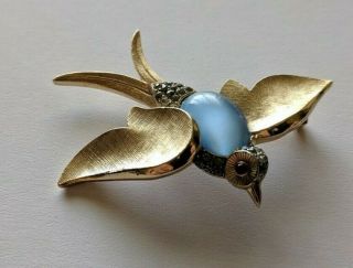 Vintage Crown Trifari Jelly Belly Brooch Pin Swallow Unsigned