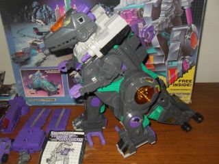 transformers g1 vintage trypticon 100 complete electronics work box 3