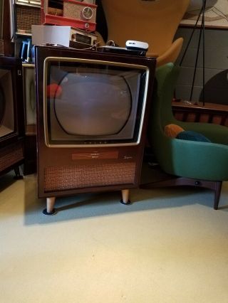 rebuilt vintage television set 50 ' s 1956 color roundie ctc - 5 RCA MCM TV 3