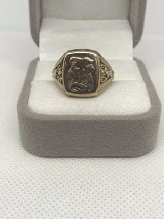 Vintage Mens Initial Ring 10k Yellow Gold 6.  8grams Size 8.  75