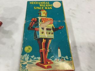 VINTAGE ROBOT SPACE MAN MECHANICAL WALKING LINEMAR JAPAN 1960s 8