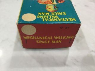 VINTAGE ROBOT SPACE MAN MECHANICAL WALKING LINEMAR JAPAN 1960s 9