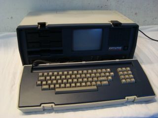 Vintage Osborne OCC2 Executive Portable Desktop Computer with disks 5