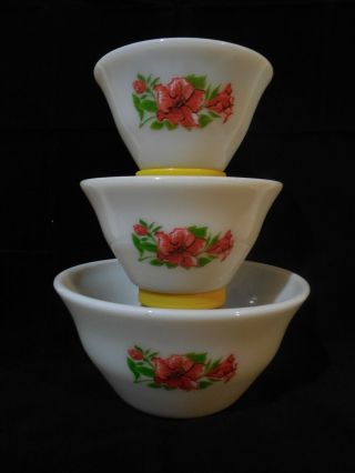 Vintage Mckee Pink Amaryllis Roses Bell Shaped Mixing Bowls Set Of 3
