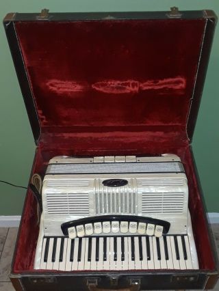 Vintage Scandalli Accordion Model 461/52 W/case 120 Bass 11 - 4 Shifts