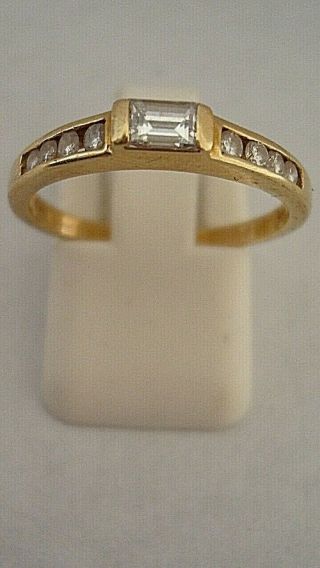 Vintage 18 Ct Yellow Gold Round Brilliant Cut & Baguette Ring Size N
