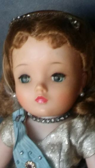 Madame Alexander Vintage 1960 Cissy Queen Elizabeth doll 2130 2