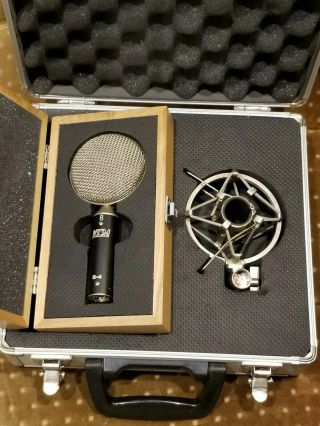 Vintage Studio Microphone With Stabilizer,  With Storage Case,  Kcm R4 Stand.