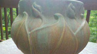 RARE HUGE ARTS & CRAFTS EARLY VELMOSS ROSEVILLE JARDINIERE GREEN TAN 577 - 9 WOW 4