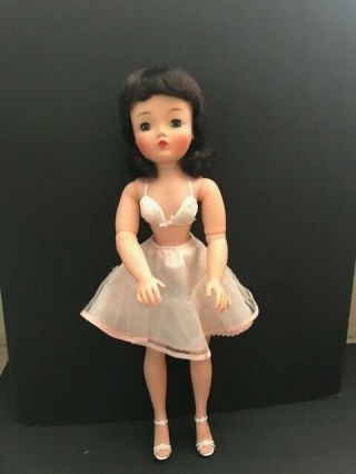 Vintage Madame Alexander Cissy Doll With Jointed Arms And Legs