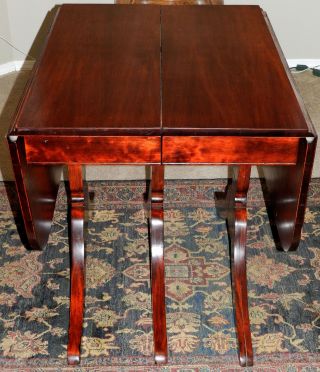 Gorgeous 3 Pedestal,  Two Leaf,  Drop Leaf,  Duncan Phyfe Dining Table W/5 Chairs 8