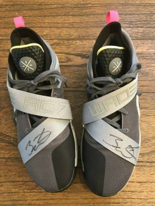 Dwayne Wade Game Worn Final Season Autographed Shoes Loa Very Rare Basketball