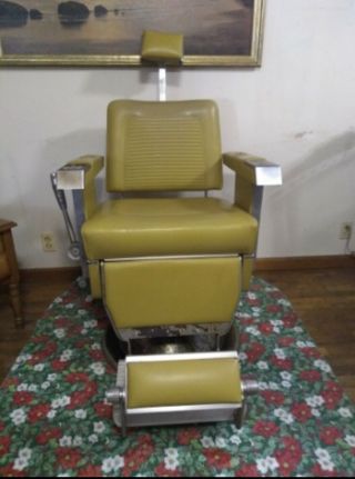Paidar Vintage Barber Chair 1967.  Chair Is In For Age.