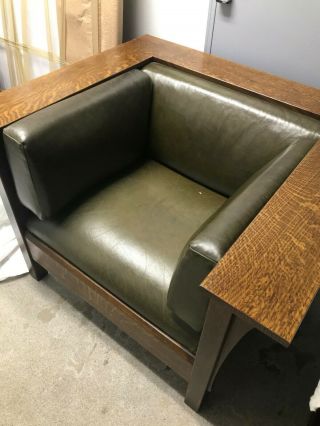 Stickley Oak Prairie Chair; 89 - 416 onondaga finish 32 2