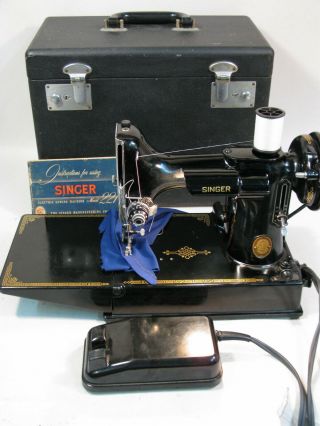 Vtg Antique 1952 Singer Featherweight Portable Sewing Machine Model 221 Al180869